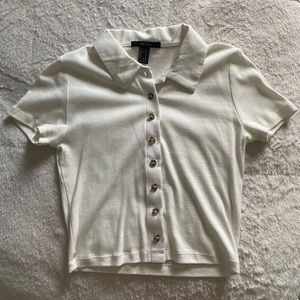 BUTTON UP SHORT SLEEVE CROP TOP